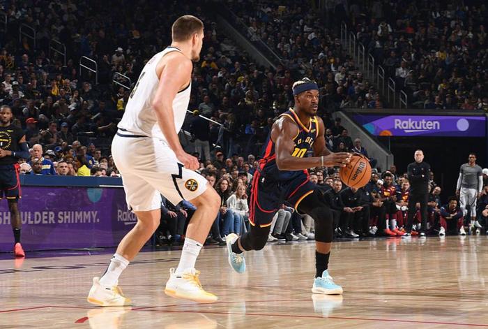 年薪5413万,意外成交易筹码!加盟勇士后状态下滑,你确实该离开