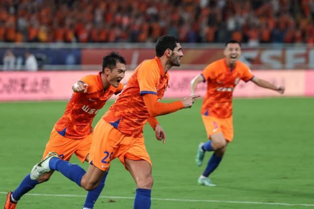 完美世界竞技平台官网-【足协杯】大连人爆冷晋级4强对阵泰山 申花vs海牛