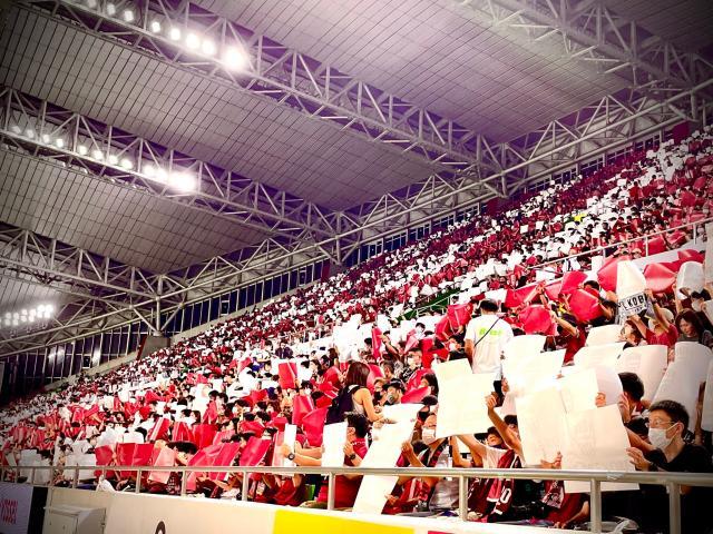 完美对战平台下载-日本金元战舰保卫战①看看神户胜利船死忠看台氛围